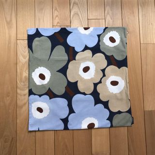 マリメッコ(marimekko)のmarimekko♡マリメッコ クッションカバー 正規品 45×45 和室にも♪(クッションカバー)