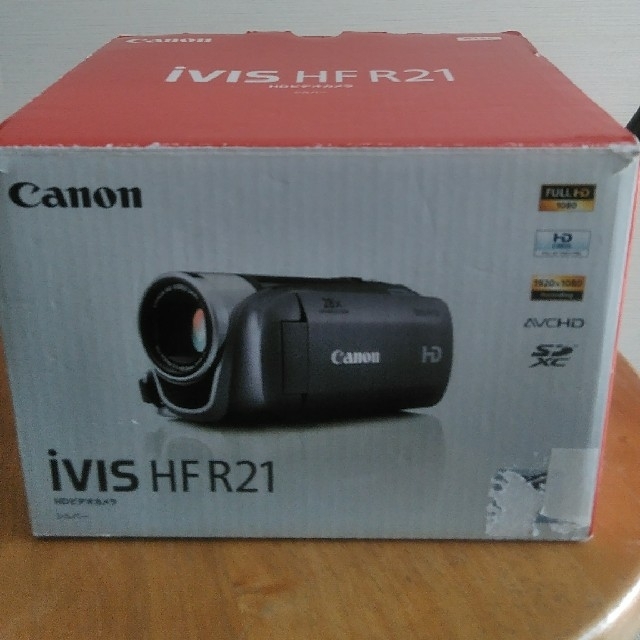 Canon(キヤノン)の値下げしました！Canon iVIS HF R21 HDビデオカメラ 三脚付き スマホ/家電/カメラのカメラ(ビデオカメラ)の商品写真