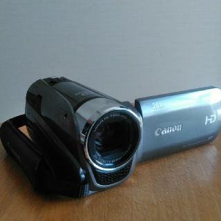 キヤノン(Canon)の値下げしました！Canon iVIS HF R21 HDビデオカメラ 三脚付き(ビデオカメラ)