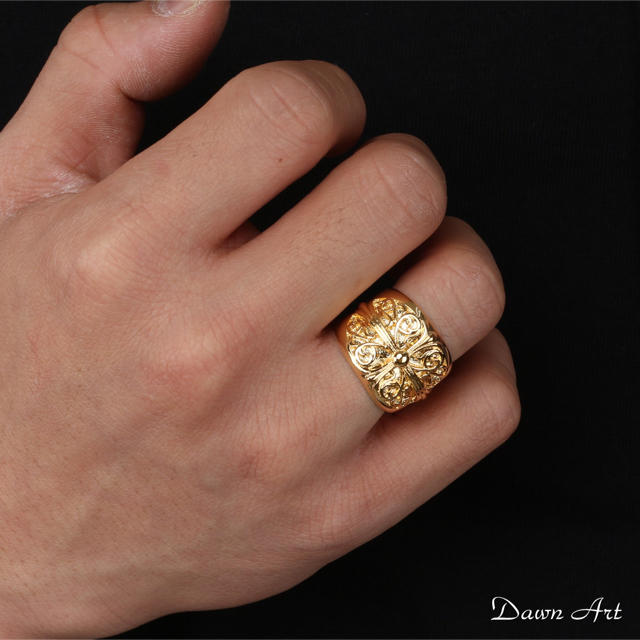 ゴールド オーバルクロスリング、クロムハーツ好きに、ゴールド フローラルリング メンズのアクセサリー(リング(指輪))の商品写真