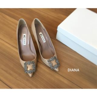 ダイアナ(DIANA)のDIANA ビジューバックル パンプス(ハイヒール/パンプス)