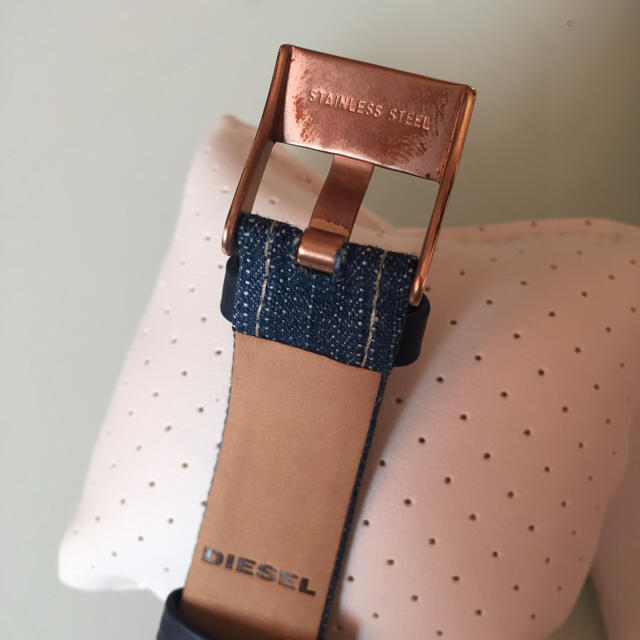 DIESEL(ディーゼル)の時計 レディースのファッション小物(腕時計)の商品写真