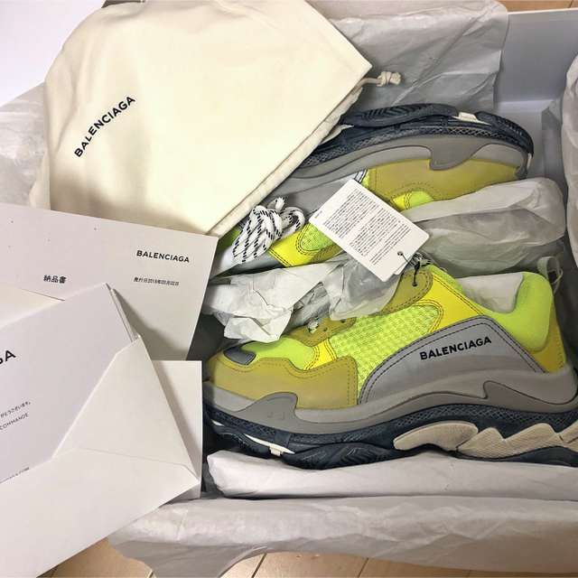 格安新品 Balenciaga - 41 triple s neon yellow スニーカー 格安新品 Balenciaga - 41 triple s neon yellow スニーカー