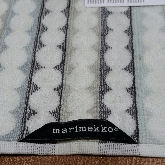 marimekko(マリメッコ)の新品　marimekko　ハンカチ レディースのファッション小物(ハンカチ)の商品写真