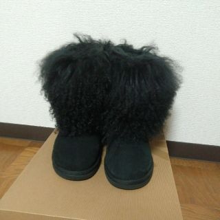 アグ(UGG)のお値段　美品！UGG 黒ブーツ(ブーツ)