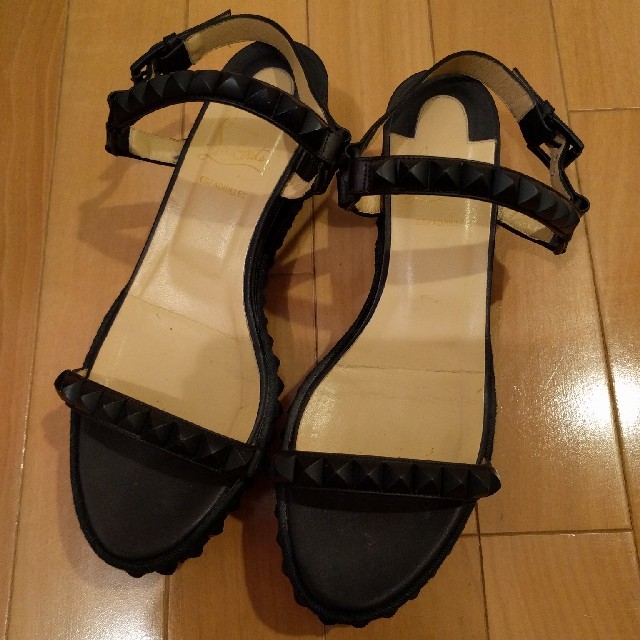 Christian Louboutin(クリスチャンルブタン)のchristian louboutin ルブタン サンダル カタクロウ セリーヌ レディースの靴/シューズ(サンダル)の商品写真