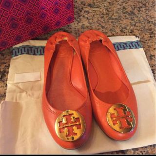 トリーバーチ(Tory Burch)の専用です。トリーバーチ オレンジ パンプス(ハイヒール/パンプス)