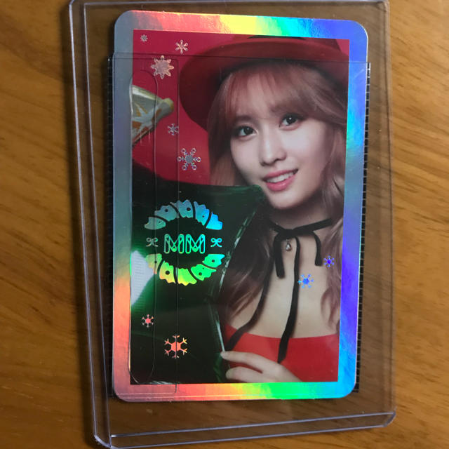 ポイント10倍】 TWICE モモ クリスマスエディション トレカ ポイント10倍】 TWICE モモ クリスマスエディション トレカ