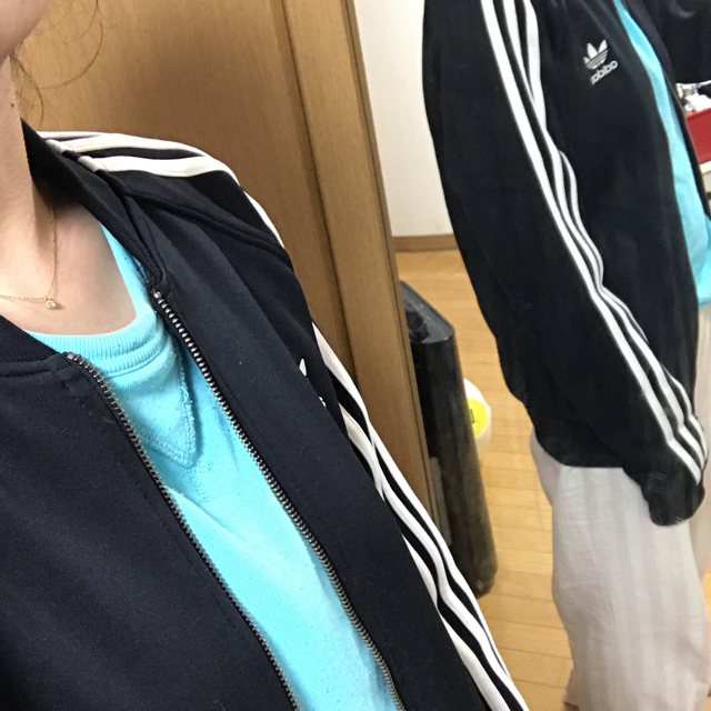 adidas トラックジャージ