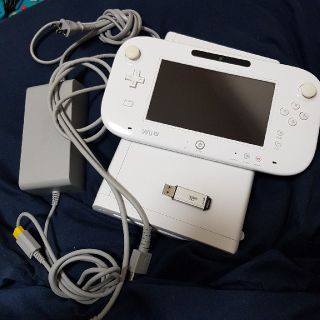 ウィーユー(Wii U)の［中古］Wii Uベーシックセット8G　Wiiリモコン、GCコン　セット(家庭用ゲーム機本体)