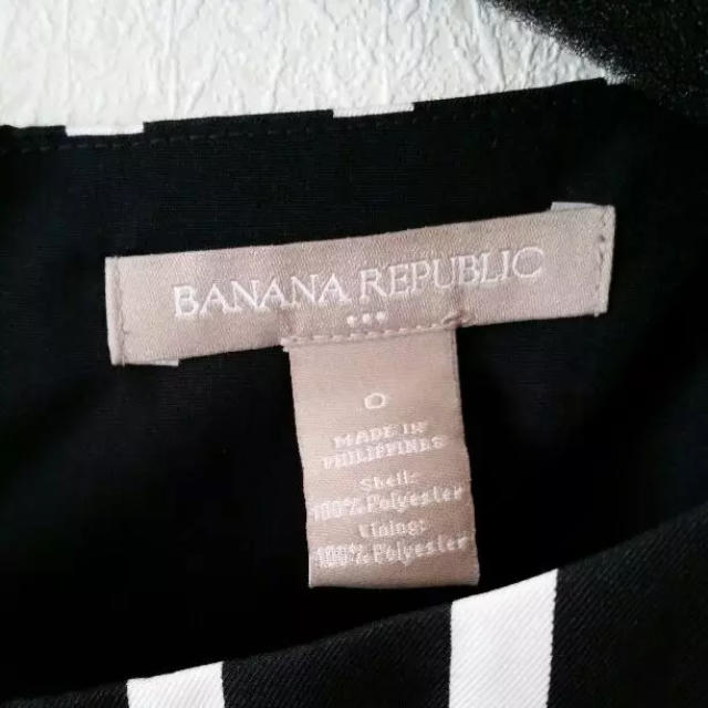 Banana Republic(バナナリパブリック)のバナナリパブリックモノトーン格子柄ワンピース レディースのワンピース(ひざ丈ワンピース)の商品写真