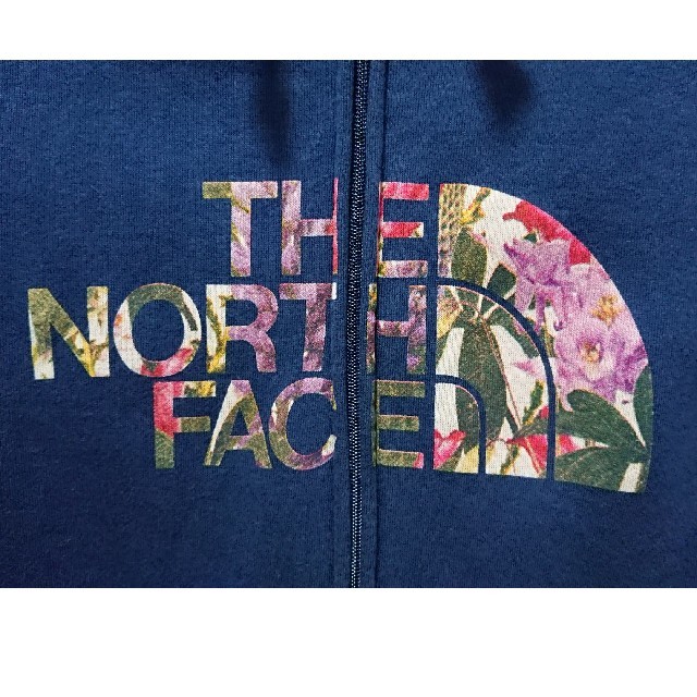 THE NORTH FACE(ザノースフェイス)のノースフェイス☆パーカー☆花柄ロゴ レディースのトップス(パーカー)の商品写真