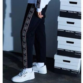 ビューティアンドユースユナイテッドアローズ(BEAUTY&YOUTH UNITED ARROWS)のmonkeytime FILA トラックパンツ M(ワークパンツ/カーゴパンツ)