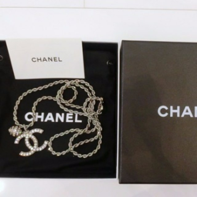 CHANEL(シャネル)のお取り置き専用ページ シャネル　ラインストーンココマーク　ネックレス レディースのアクセサリー(ネックレス)の商品写真