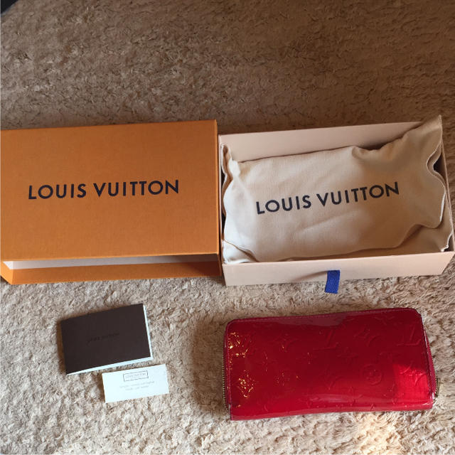 LOUIS VUITTON(ルイヴィトン)のルイヴィトン 長財布 レディースのファッション小物(財布)の商品写真