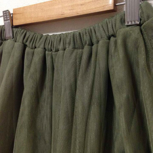 HONEYS(ハニーズ)のカーキ チュールスカート レディースのスカート(ひざ丈スカート)の商品写真