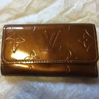 ルイヴィトン(LOUIS VUITTON)の本物 LOUIS VUITTON ルイヴィトン ヴェルニ 6連キーケース(キーケース)