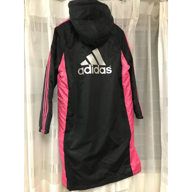 adidas(アディダス)の【値下げしました！】新品・未使用 アディダス ベンチコート 150サイズ スポーツ/アウトドアのサッカー/フットサル(ウェア)の商品写真