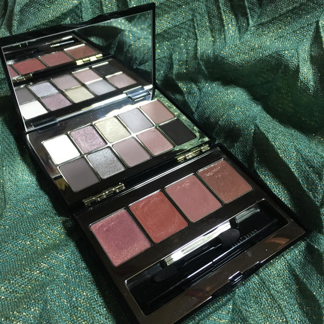 BOBBI BROWN(ボビイブラウン)のボビーブラウン メイク パレット アイシャドー 口紅 リップ コスメ/美容のキット/セット(コフレ/メイクアップセット)の商品写真