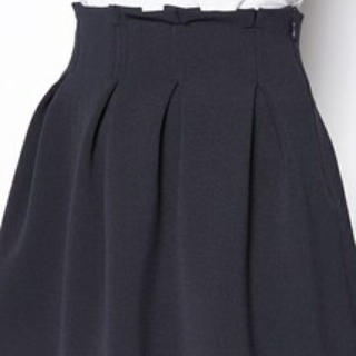 マーキュリーデュオ(MERCURYDUO)のシンプルなネイビーのスカート(ミニスカート)