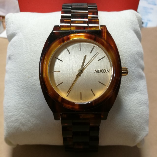 美品☆送料込み☆NIXON　べっ甲柄腕時計