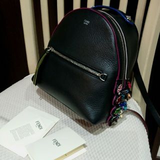 【正規品】FENDI ピーカブー　バックパック