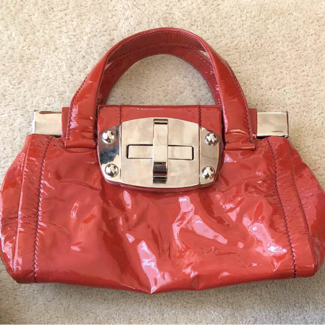 miumiu(ミュウミュウ)の本日限定セール miumiu ハンドバッグ 美品  レディースのバッグ(ハンドバッグ)の商品写真