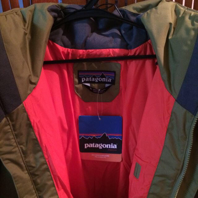 patagonia(パタゴニア)のPatagonia中綿アウター(メンズ) レディースのジャケット/アウター(ダウンジャケット)の商品写真