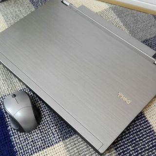 デル(DELL)のcorei5メモリ４木目シルバーwindows１０大容量13.3インチWi-Fi(ノートPC)