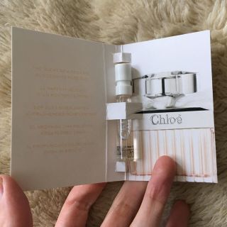 クロエ(Chloe)のクロエ オードトワレ ミニサイズ（1.2ml）(香水(女性用))