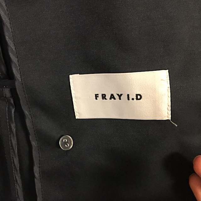 FRAY I.D(フレイアイディー)の値下げ！FRAY.I.D ショートトレンチコート レディースのジャケット/アウター(トレンチコート)の商品写真