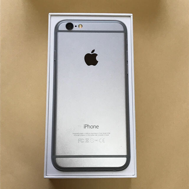 Apple(アップル)のiPhone6 docomo 64g スペースグレー スマホ/家電/カメラのスマートフォン/携帯電話(スマートフォン本体)の商品写真