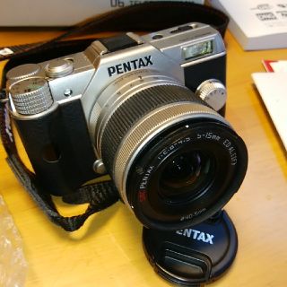 ペンタックス(PENTAX)の週末値下！　PENTAX（ペンタックス）Q10 Wズームキット(ミラーレス一眼)