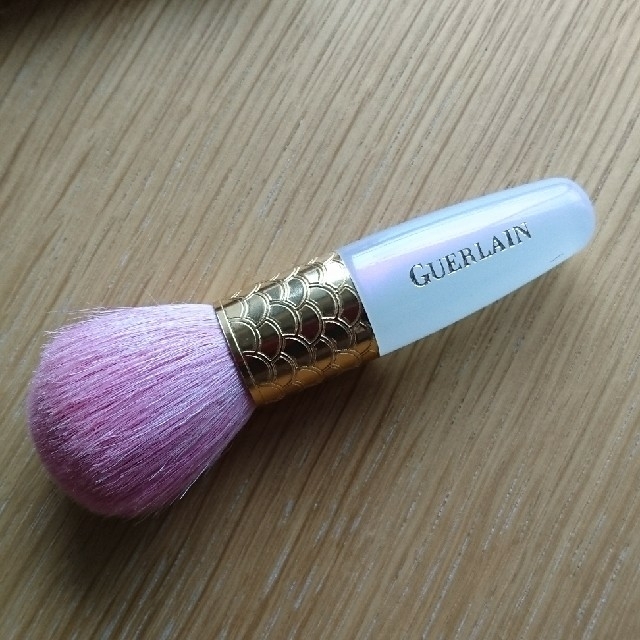 GUERLAIN(ゲラン)のGUERLAIN ゲラン フェイスブラシ  コスメ/美容のベースメイク/化粧品(その他)の商品写真