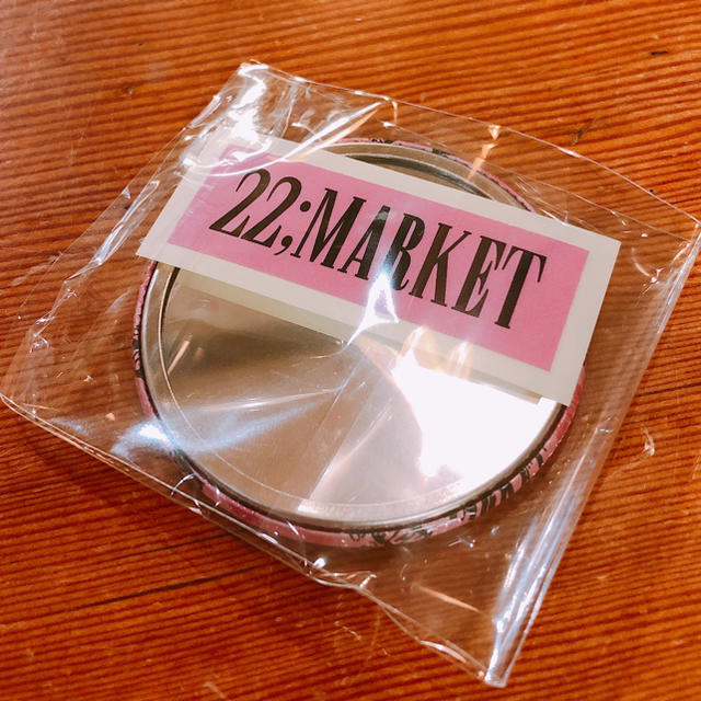 AKB48(エーケービーフォーティーエイト)の22market  猫缶 ミラー ノベルティ 小嶋陽菜 こじはる エンタメ/ホビーのタレントグッズ(アイドルグッズ)の商品写真