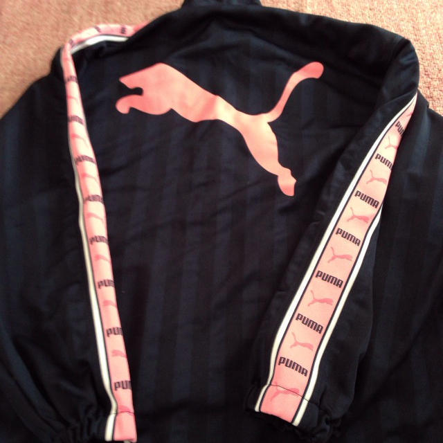 PUMA - プーマ ピンク ジャージ上の通販 by yu's shop♡｜プーマ