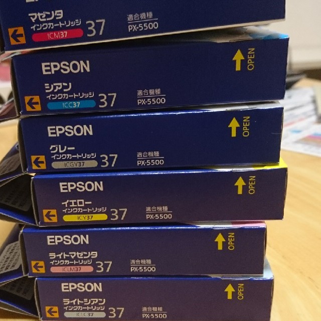 EPSON(エプソン)のEPSON ／PX-5500 インクカートリッジ6色 インテリア/住まい/日用品のオフィス用品(オフィス用品一般)の商品写真