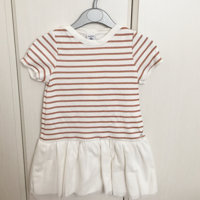 PETIT BATEAU(プチバトー)のこよみ様専用☆36m プチバトー ワンピース、パーカー キッズ/ベビー/マタニティのキッズ服女の子用(90cm~)(ワンピース)の商品写真