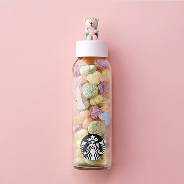 Starbucks Coffee(スターバックスコーヒー)の韓国限定スターバックス ベアリスタ  ボーイ／ガール キャンディボトル 2セット 食品/飲料/酒の食品(菓子/デザート)の商品写真