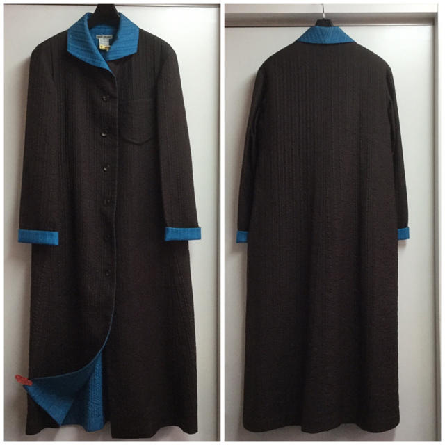 ISSEY MIYAKE(イッセイミヤケ)のイッセイ ミヤケ シルク キルティング コート レディースのジャケット/アウター(ロングコート)の商品写真