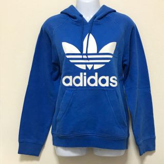 アディダス(adidas)のadidas フード付きパーカー(パーカー)