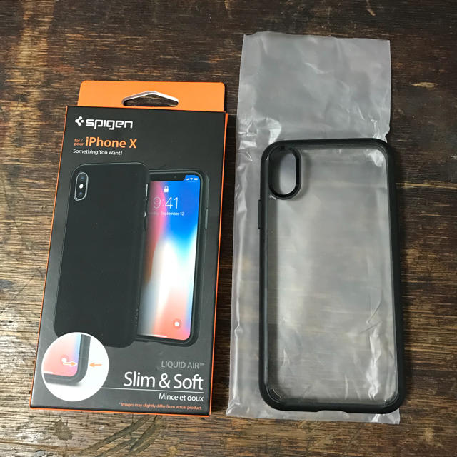 Spigen(シュピゲン)のSpigen(シュピゲン)iPhoneXケース スマホ/家電/カメラのスマホアクセサリー(iPhoneケース)の商品写真