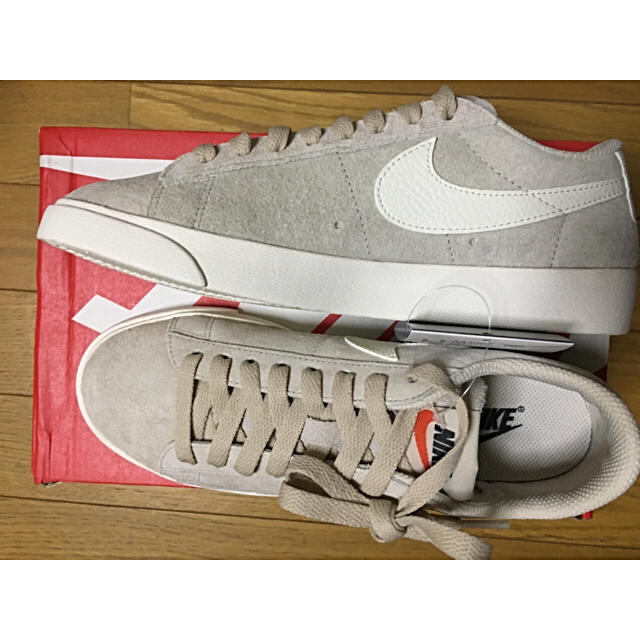 NIKE ウィメンズ ブレザーLOW SD