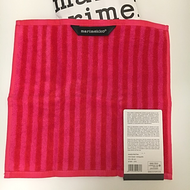 marimekko(マリメッコ)の【新品タグ付き】marimekkoタオルハンカチ レディースのファッション小物(ハンカチ)の商品写真