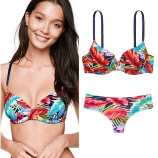 ヴィクトリアズシークレット(Victoria's Secret)の新品  ブラセット32D' S(ブラ&ショーツセット)