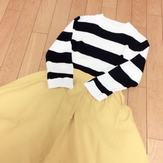 ジーユー(GU)のGU❤︎flare skirt yellow(ひざ丈スカート)