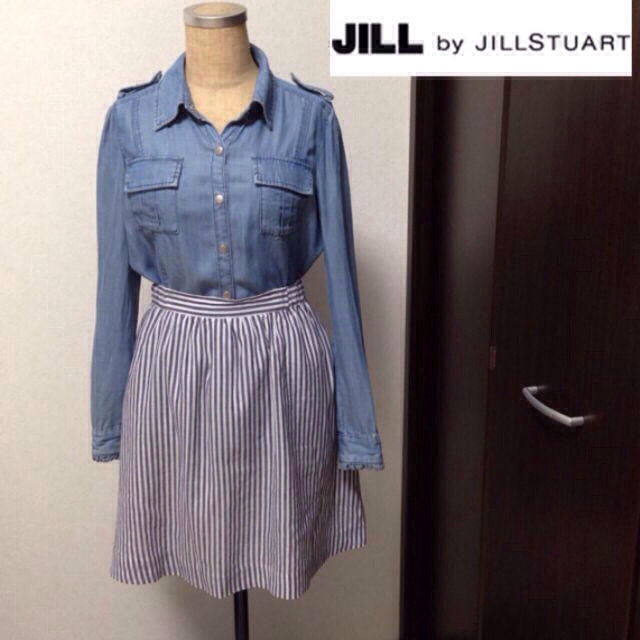 JILL by JILLSTUART(ジルバイジルスチュアート)のアズサさま専用❤️ レディースのトップス(シャツ/ブラウス(長袖/七分))の商品写真