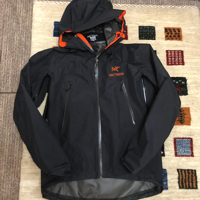 ARC'TERYX(アークテリクス)のカゼミーロ様専用  アークテリクス ARC’TERYX Alpha SL  メンズのジャケット/アウター(マウンテンパーカー)の商品写真