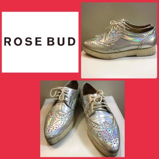 ローズバッド(ROSE BUD)のローズバッド♡シルバーメタリック レースアップ  シューズ♡(ローファー/革靴)