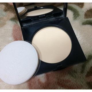 ボビイブラウン(BOBBI BROWN)の【みぃ様専用】ボビーブラウン シアーフィニッシュプレストパウダー(フェイスパウダー)